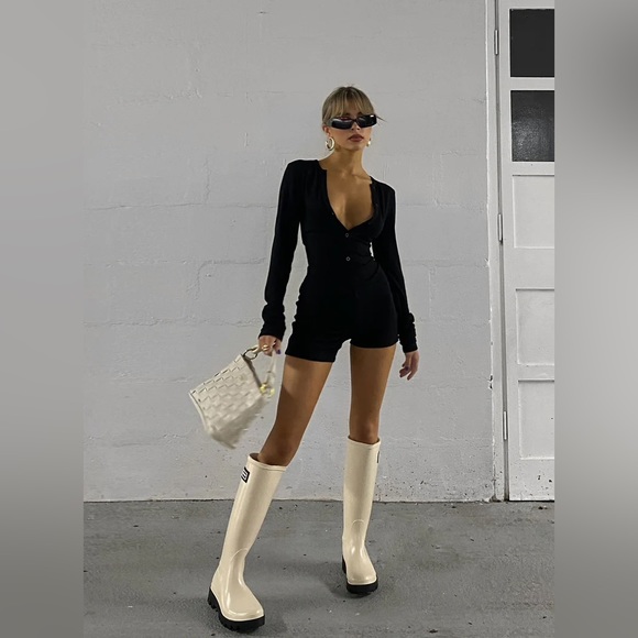 Princess polly lioness angel romper size medium - Picture 4 of 4